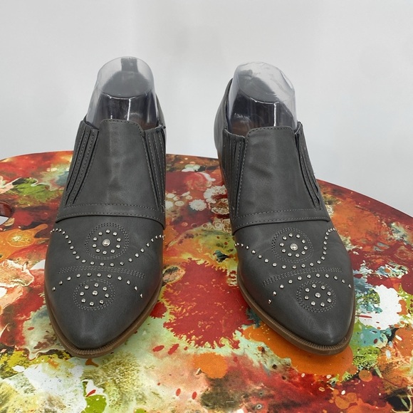 Circus by Sam Edelman Helena Studded Ankle Boots Womens Size 9.5M Gray Slip-on - Picture 2 of 13